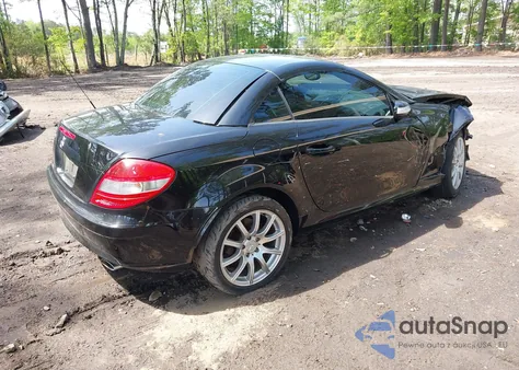2005 Mercedes-Benz Slk 350 z USA, uszkodzony, nr VIN WDBWK56F15F036103